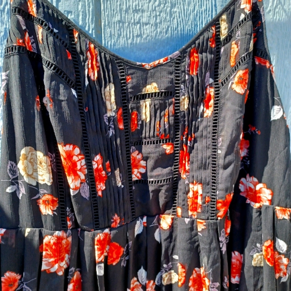 Torrid Maxi black floral dress NWT